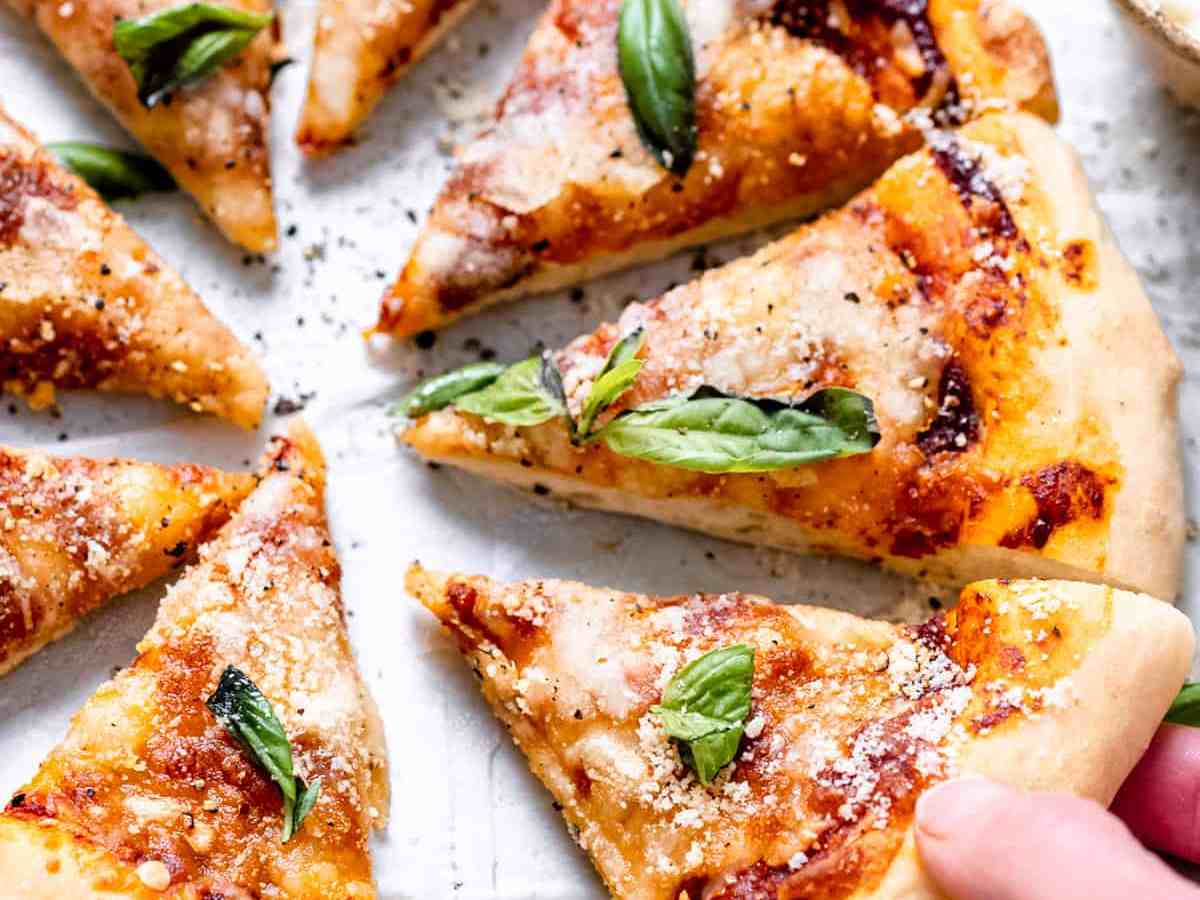 Pizza: A Journey From Simplicity to Global&nbsp;Sensation